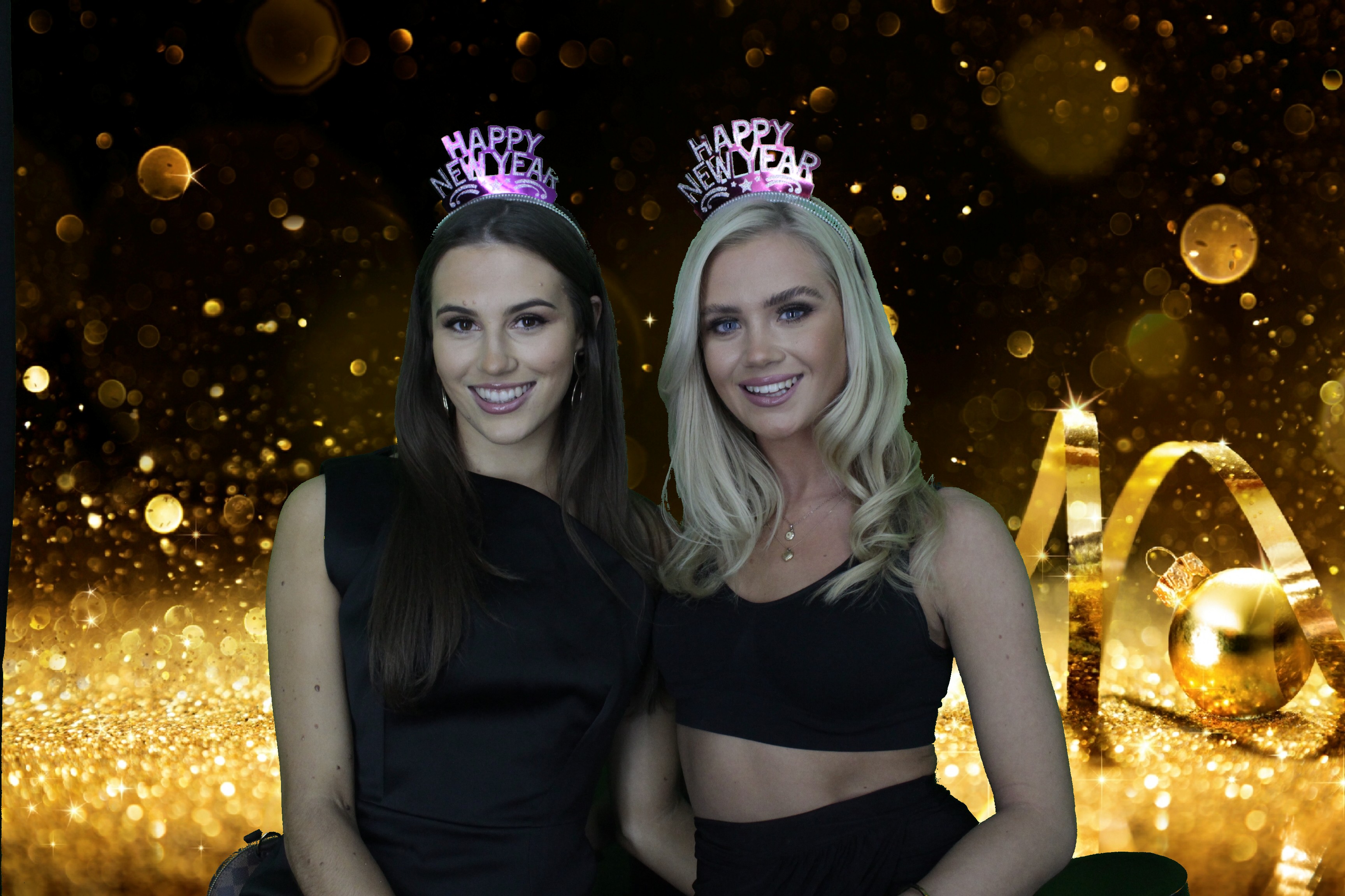 NYE Party | View more photos from the event at gallery.myphotoboothexperience.co.uk/u/MyPhotoBoothExperienceLtd/NYE-Party
